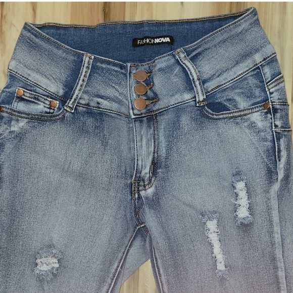 Fashion Nova Booty Lifting Jeans NWOT - Picture 11 of 13
